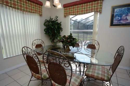 Gorgeous 4 Bedroom Pool Home In Cumbrian Lakes