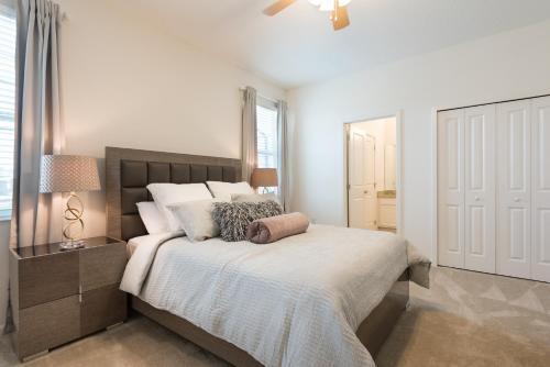 Villa 4-bedroom House W/ Private Pool - Great Location