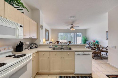 Windsor Palms (#2374)