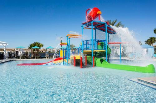 Stay Door Steps From Disney In de Leon Pool Retreat