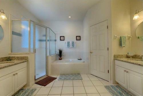 Blaue Horizon Court Home #259818 Home