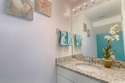 Blaue Horizon Court Home #259818 Home