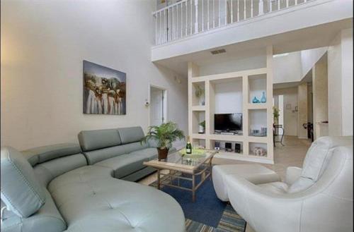 Blaue Horizon Court Home #259818 Home