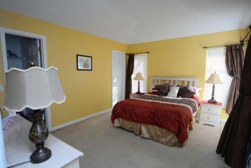 Lake Berkley Resort 4 Bedroom 2 Bath Pool Home