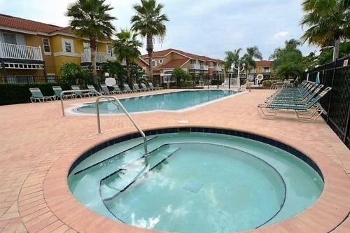 Lake Berkley Resort 4 Bedroom 2 Bath Pool Home