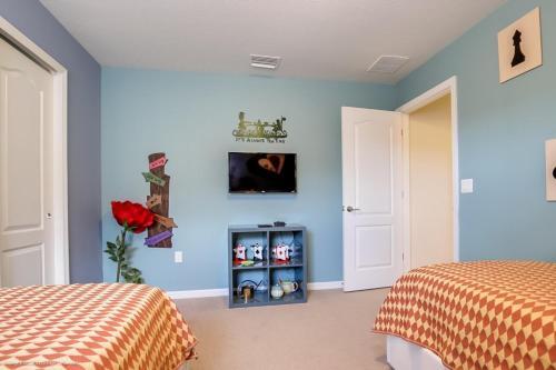Villa Windsor At Westside - 8817md