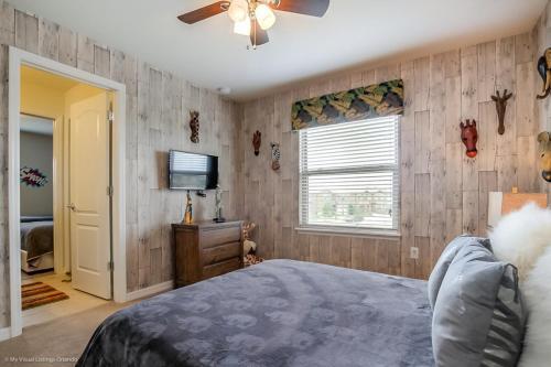 Villa Windsor At Westside - 8817md
