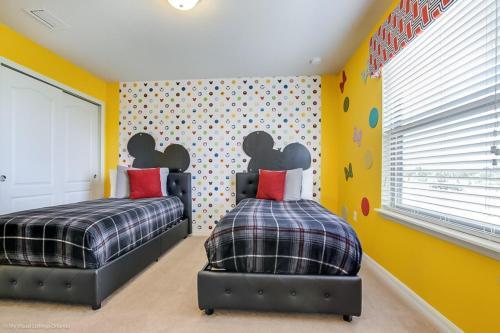 Villa Windsor At Westside - 8817md