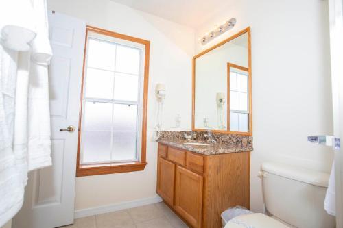 Four Bedroom W/ Pool Close To Disney 8570