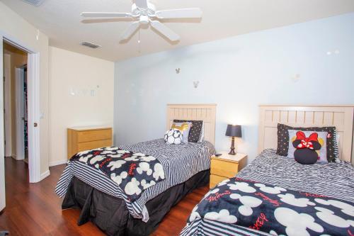 Four Bedroom W/ Pool Close To Disney 8570