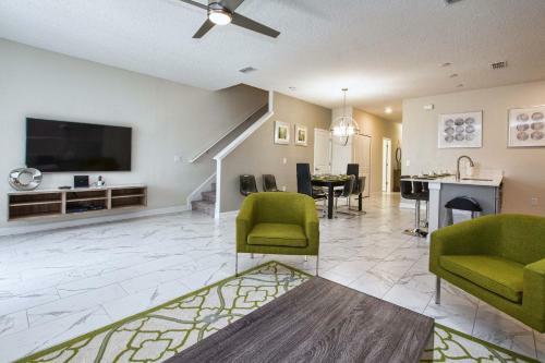 Storey Lake-5 Bedroom Townhome W/splashpool-1630st
