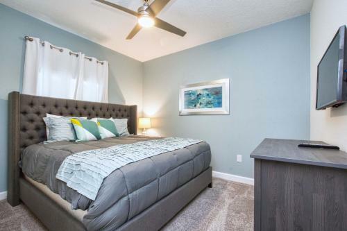 Storey Lake-5 Bedroom Townhome W/splashpool-1630st