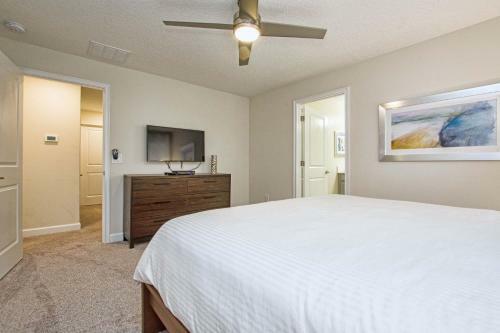 Storey Lake-5 Bedroom Townhome W/splashpool-1630st