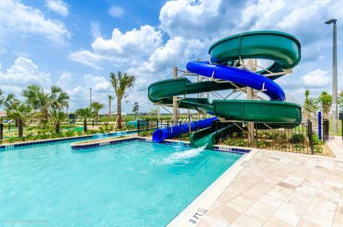 Storey Lake-5 Bedroom Townhome W/splashpool-1630st