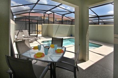 5 Bedroom With Splash Pool In Paradise Palms! Townhouse
