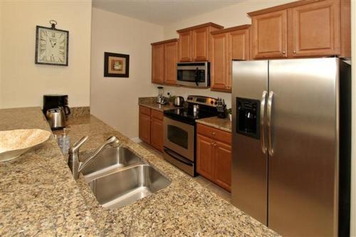5 Bedroom With Splash Pool In Paradise Palms! Townhouse