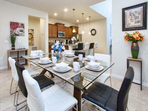 Windsor At Westside-6 Bedrooms House W/pool-3721ww