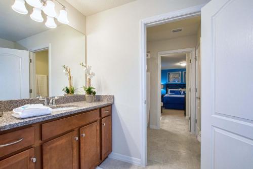 Windsor At Westside-8 Bedrooms House W/pool-3711ww