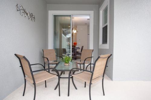 Marvelous Four Bedroom Home Close To Disney W/ Pool 4805