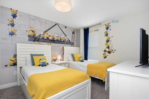 Villa Luxury 6 Bedroom Home - Storey Lake