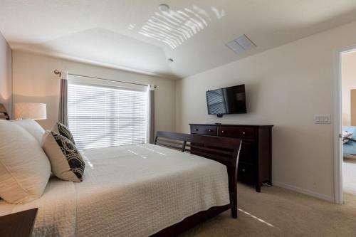 Kissimmee Villa Sleeps 8 Pool Air Con Wifi
