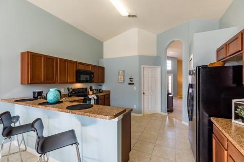 Kissimmee Villa Sleeps 8 Pool Air Con Wifi