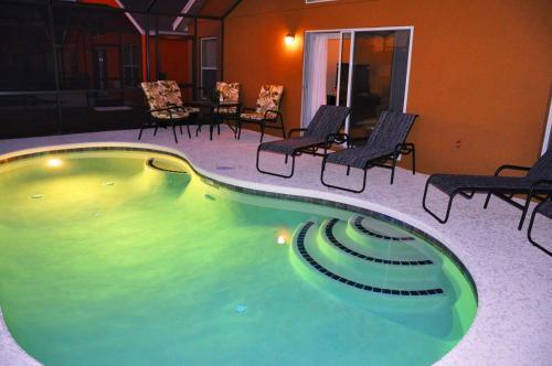 Kissimmee Villa Sleeps 8 Pool Air Con Wifi