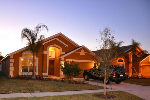 Kissimmee Villa Sleeps 8 Pool Air Con Wifi
