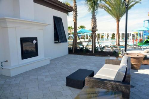 Menton Loop Villa Westside 7591e