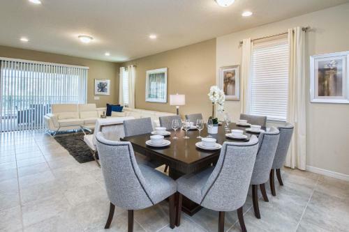 Windsor At Westside-6 Bedrooms House W/pool-3722ww