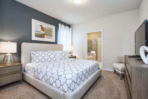 Windsor At Westside-6 Bedrooms House W/pool-3722ww