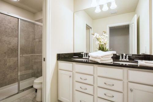 Windsor At Westside-6 Bedrooms House W/pool-3722ww