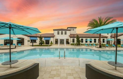 Windsor At Westside-6 Bedrooms House W/pool-3722ww