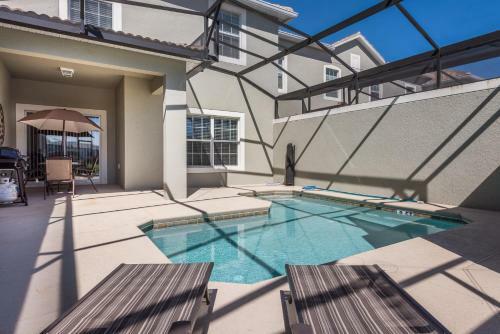 Cozy 4 Bedrooms Villa At Storey Lake