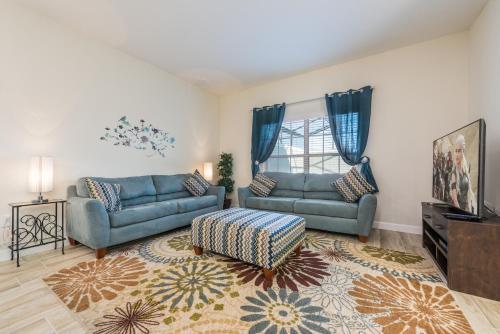 Cozy 4 Bedrooms Villa At Storey Lake