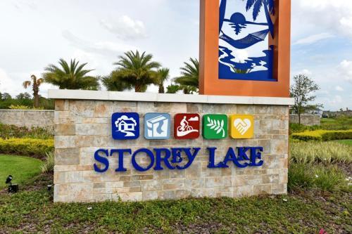 Luxury 5 Bedrooms Villa At Storey Lake