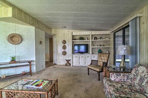 Lakeland Home With Pool Access - 6 Mi To Dtwn!