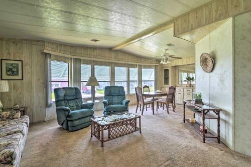 Lakeland Home With Pool Access - 6 Mi To Dtwn!