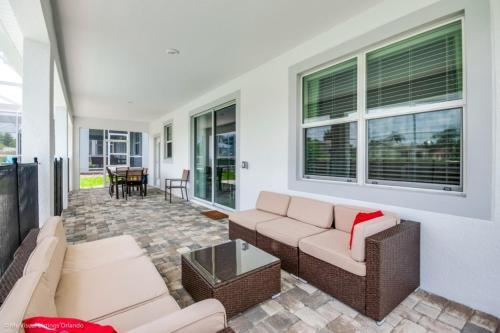 Bright & Sunny Champions Gate 8 Bedroom Villa Villa