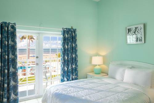 Hotel Grassy Flats Resort & Beach Club