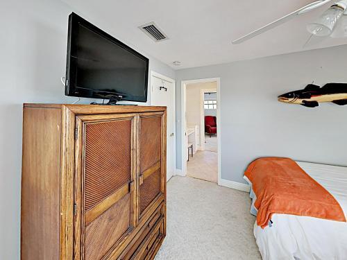 New Listing! Canal-front Retreat With Dock, Balcony Home
