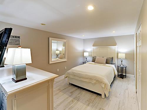 New Listing! Canal-front Retreat With Dock, Balcony Home