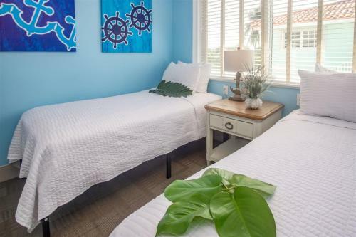 Reel Paradise 2bed 2bath Half Duplex With Brand New Private Pool, Deck & Dockage