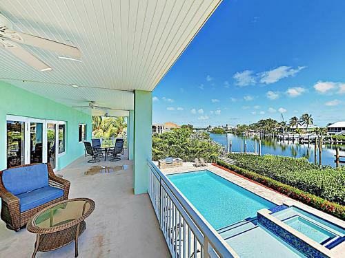 Modern Coco Plum Estate With Pool, Hot Tub & Dock! Home