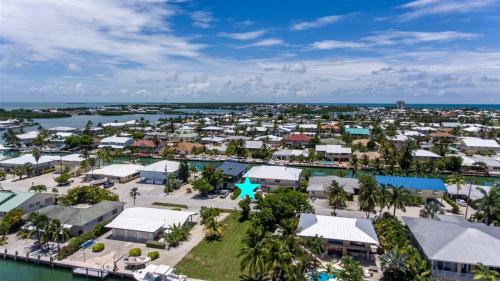 Serenity Found 3bed/2bath Duplex With Dockage & Cabana Club