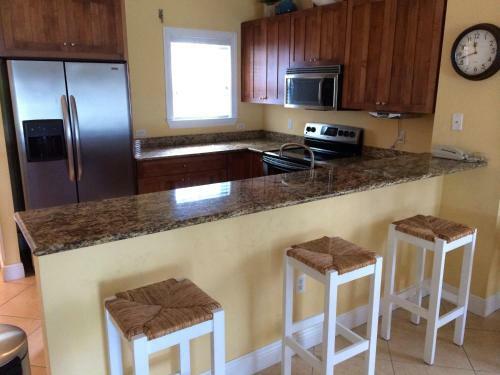 Waterfront Luxury Villa 43 With Sunset Views And Boat Slip