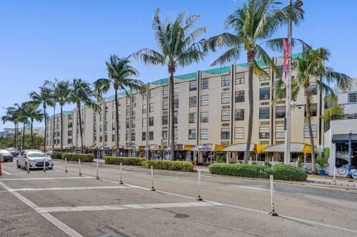 Gorgeous Apartment, South Beach, 1 Block To Ocean