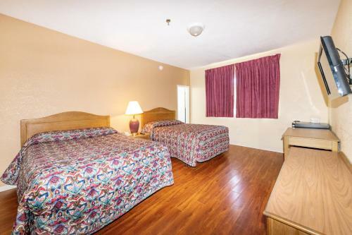 Ocean Beach Hotel