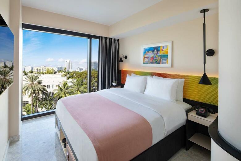 Hotel Moxy Miami South Beach