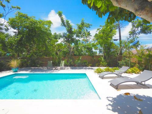 Naples Beach Bungalow